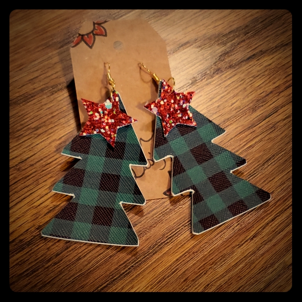 ‼🎄XMAS🎄 FAUX LEATHER‼HOLIDAY‼TREE! EARRINGS WOW‼